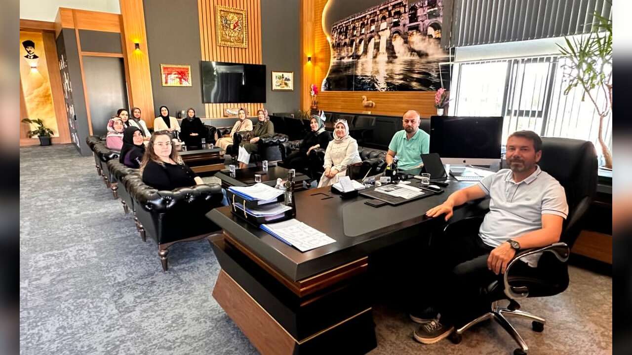 AK Parti Yozgat Kadın Kolları'ndan Sarıkaya Belediyesi'ne Ziyaret