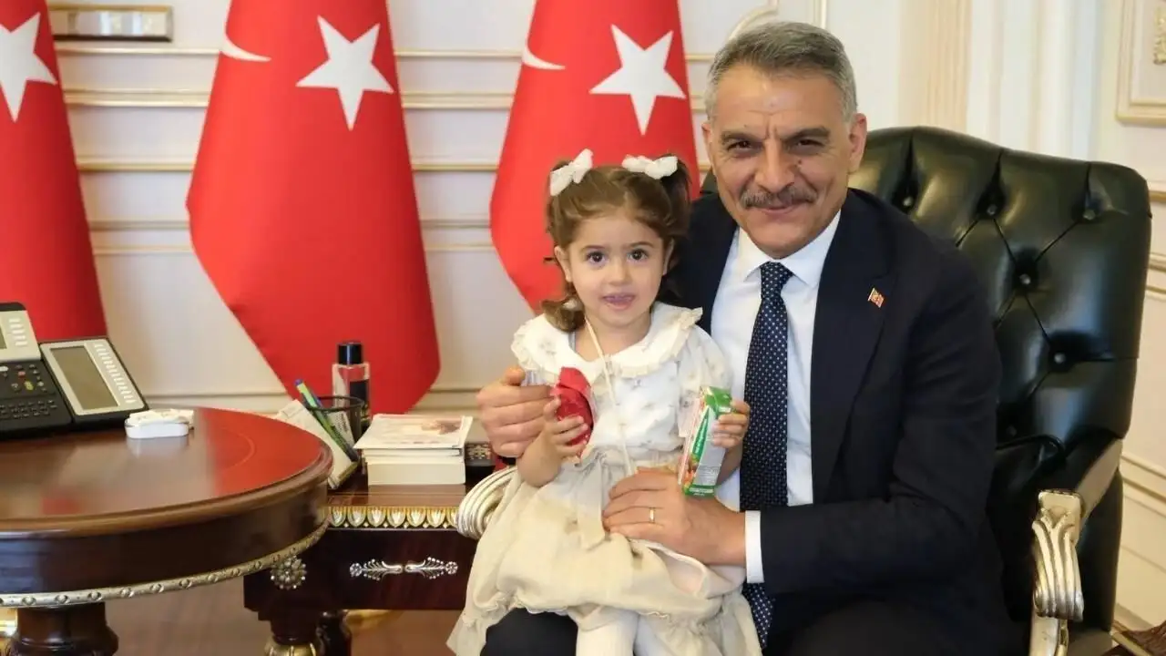 Yozgat'ta Günlerce Konuşulan Olayın Kahramanı Aybüke'den Vali Özkan'a Anlamlı Ziyaret