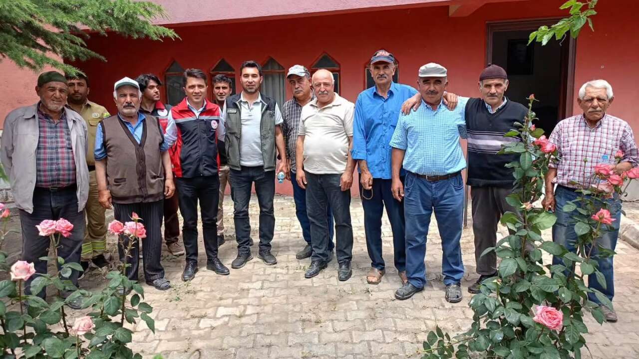 Yozgat'ta Yangın Alarmı! Köy Köy Dolaşıp Vatandaşları Uyardılar
