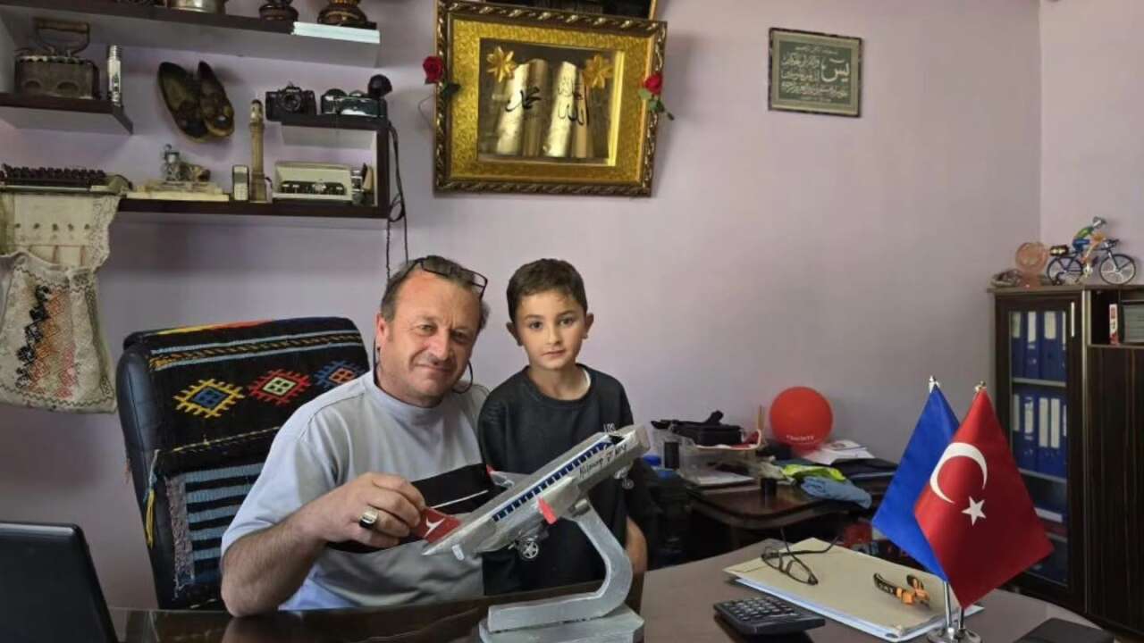 Yozgat'ta Fedakar Dedenin Elinden Sanat Eseri Çıktı! Torununun İsteğiyle Başladı 30 Maket Üretti