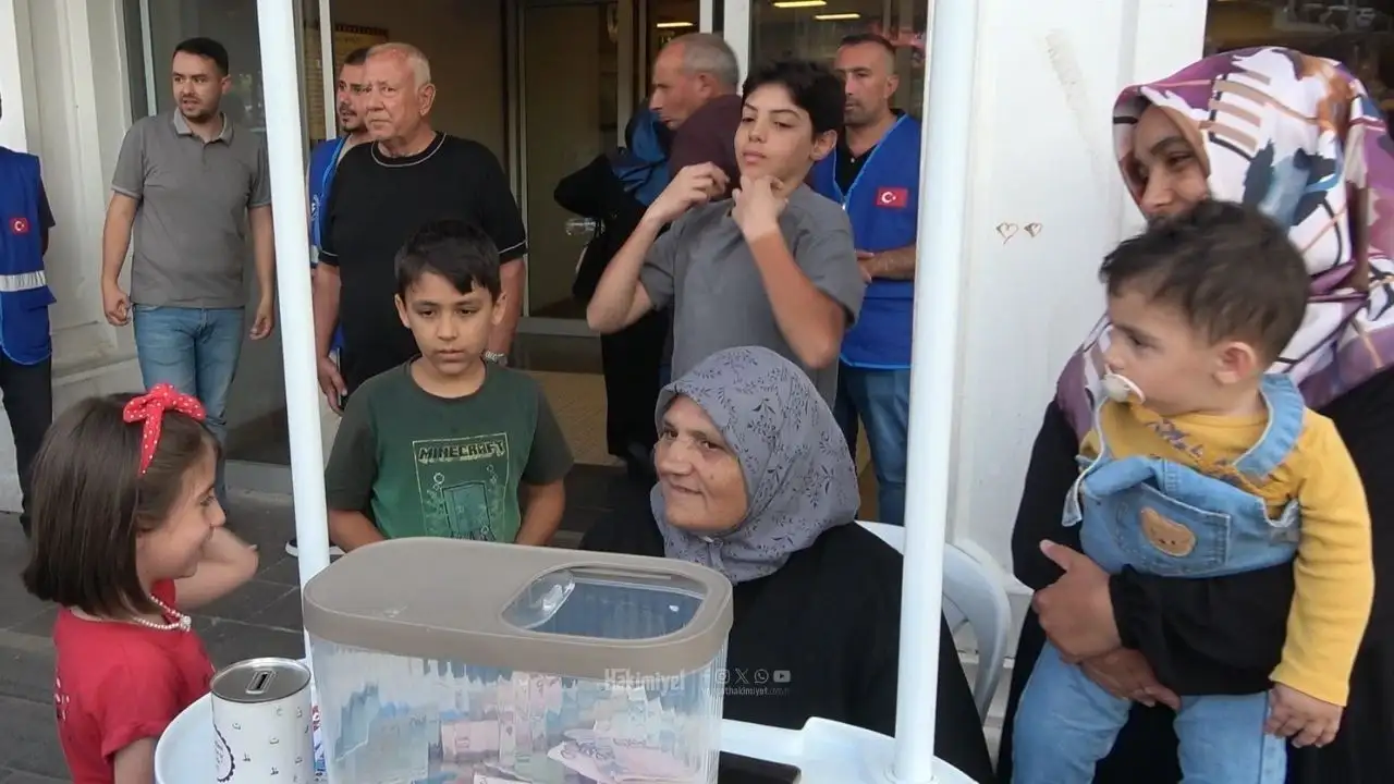 Yozgat'ta 7 Yaşındaki Bengisu'dan Duygulandıran Bağış! Kumbarasını SMA ve DMD'li Çocuklar İçin Verdi