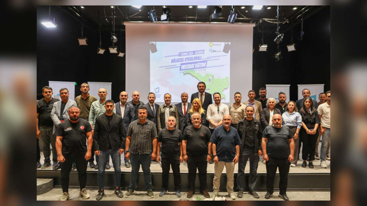 Basın İlan Kurumu'nun Mevzuat Eğitimi Erzurum'da Düzenlendi! Dijital Yayıncılık Masaya Yatırıldı