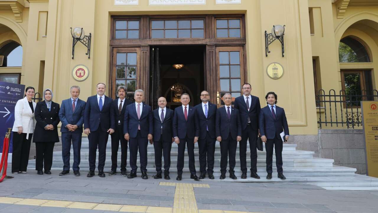 Fuat Oktay: Cumhurbaşkanı Erdoğan NATO Zirvesi'nde Birlik ve Beraberliği Güçlendirecek
