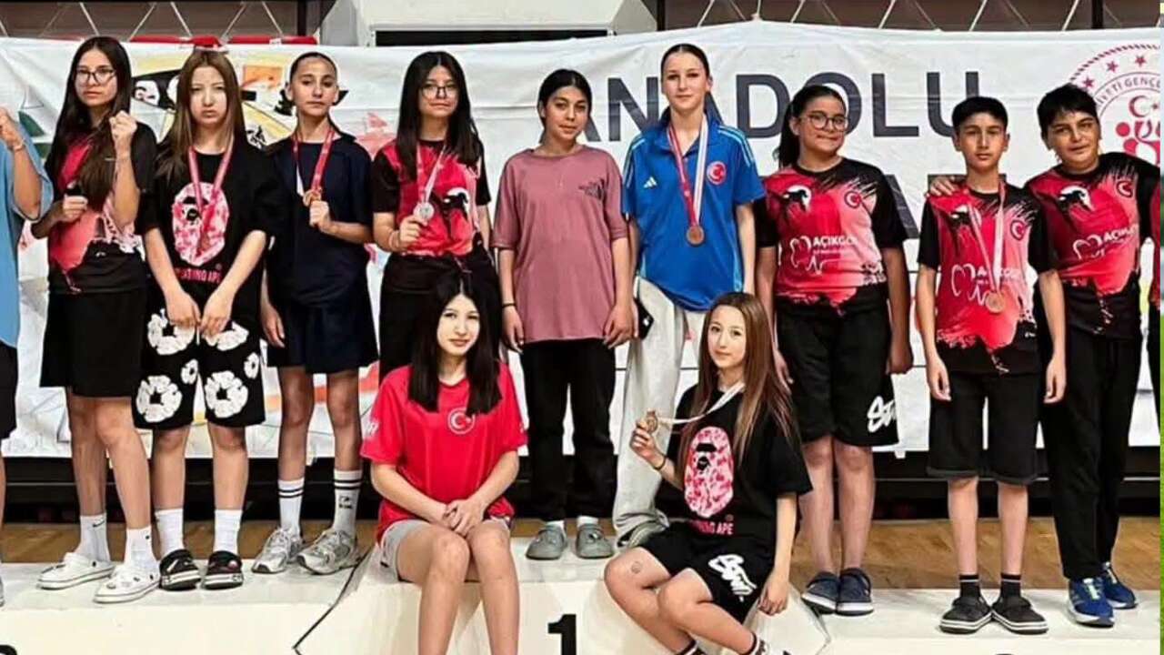 Yozgatlı Karatecilerden Madalya Yağmuru! 13 Sporcudan 11'i Kürsüye Çıktı