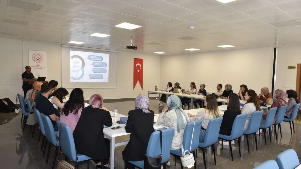 Yozgat'ta Otizm Farkındalığı Eğitimi! Personele Hizmet İçi Eğitim Verildi