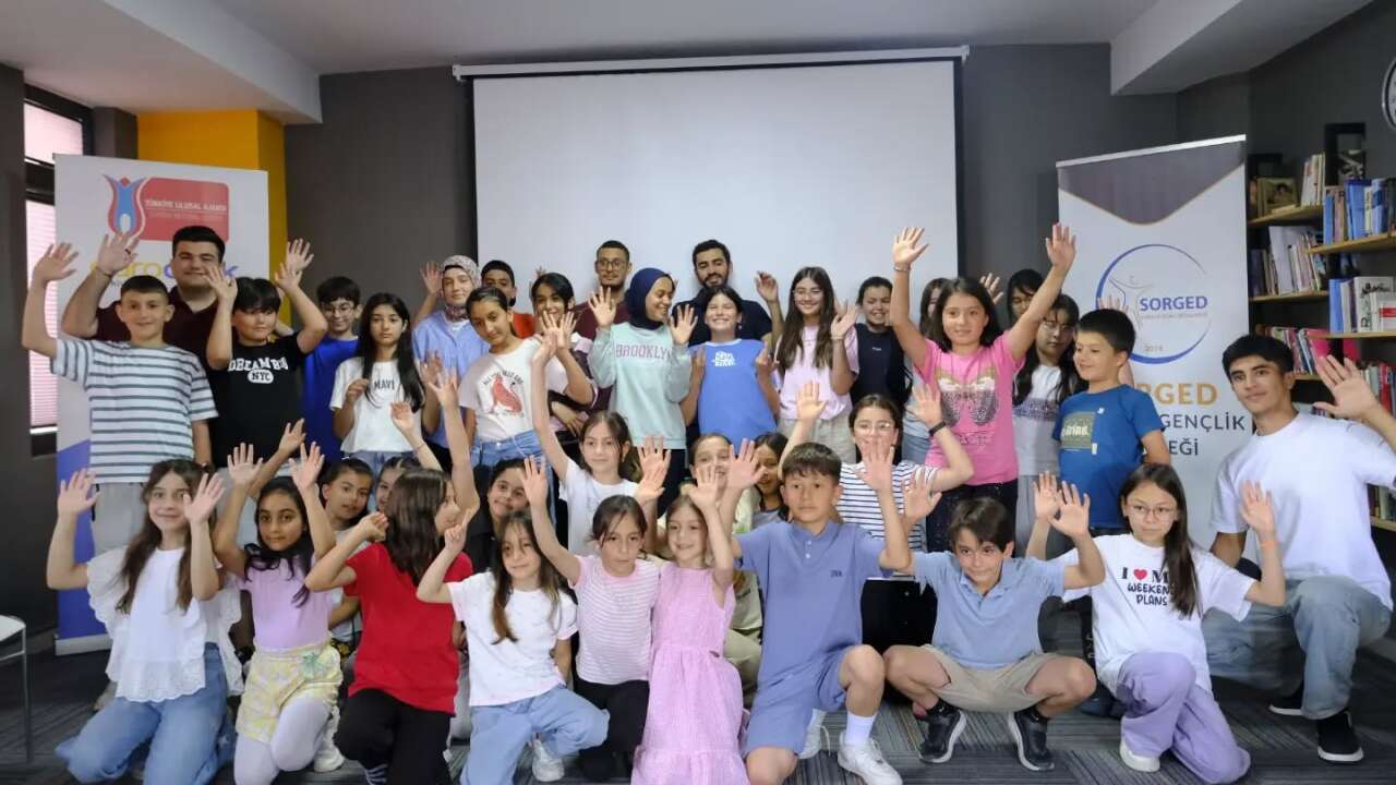 SORGED'de Çocuk Şenliği! Uluslararası Gönüllülerle Eğlenerek Öğrendiler