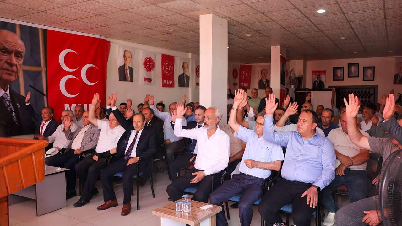 MHP Çekerek İlçe Başkanlığı'nda 15. Olağan Kongre Coşkusu