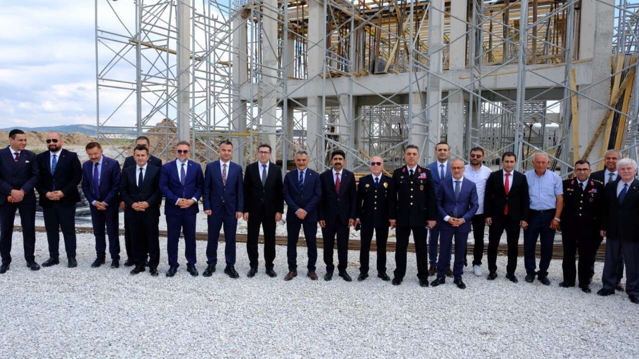 Yozgat Cezaevinde minareler yükseliyor