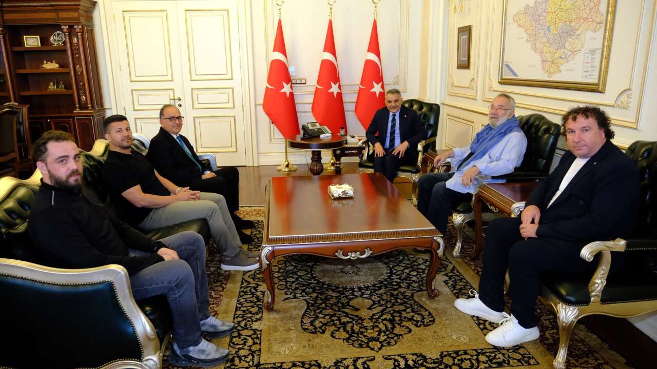 Türkiye’nin Aşık Sefai’si Yozgat’ta vali makamında