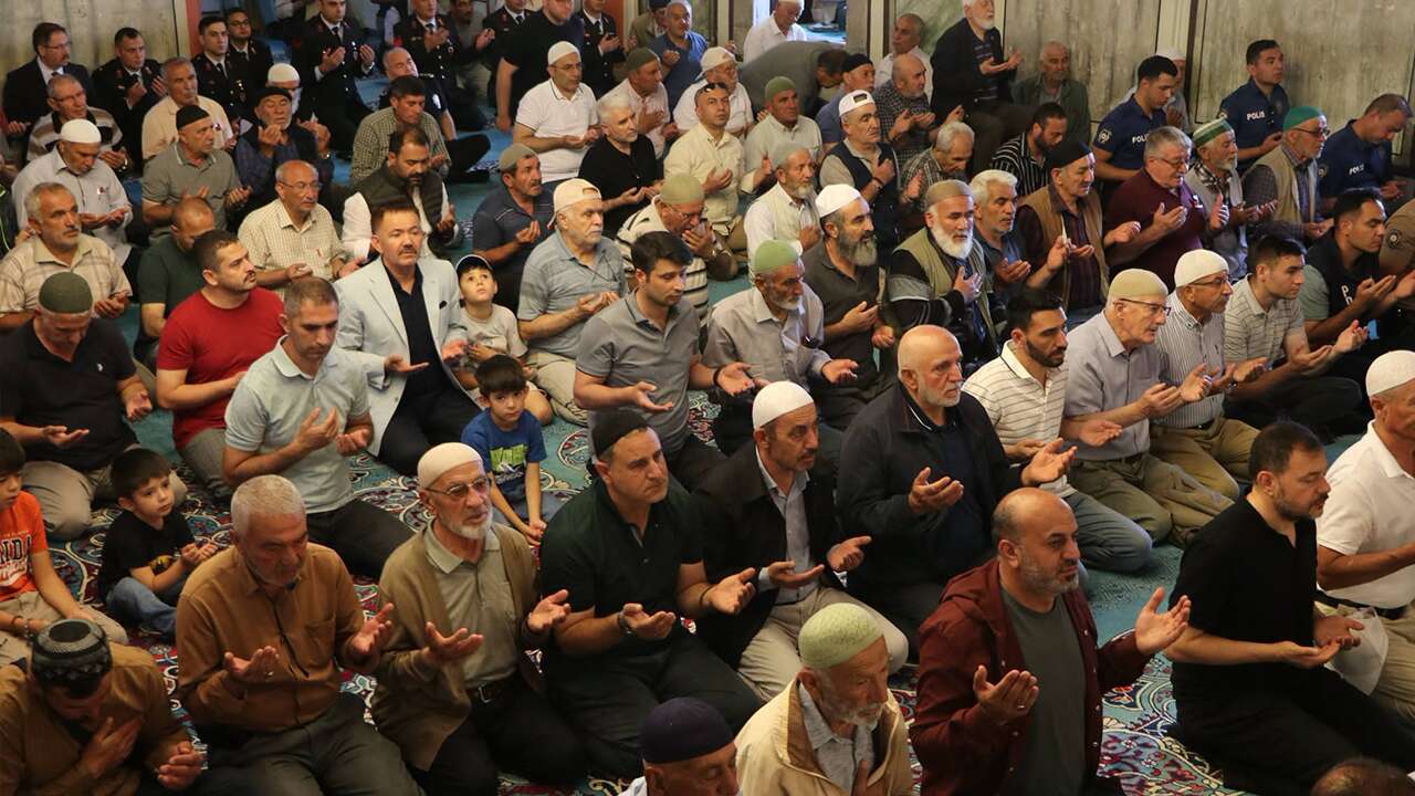 Yozgat'ta 15 Temmuz Şehitleri İçin Mevlid Programı Düzenlendi