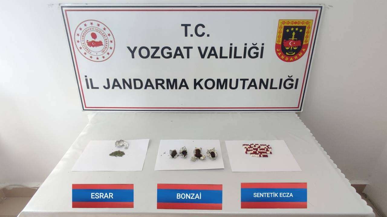 Yozgat'ta Uyuşturucu Operasyonu! Bonzai, Esrar ve Sentetik Hap Ele Geçirildi