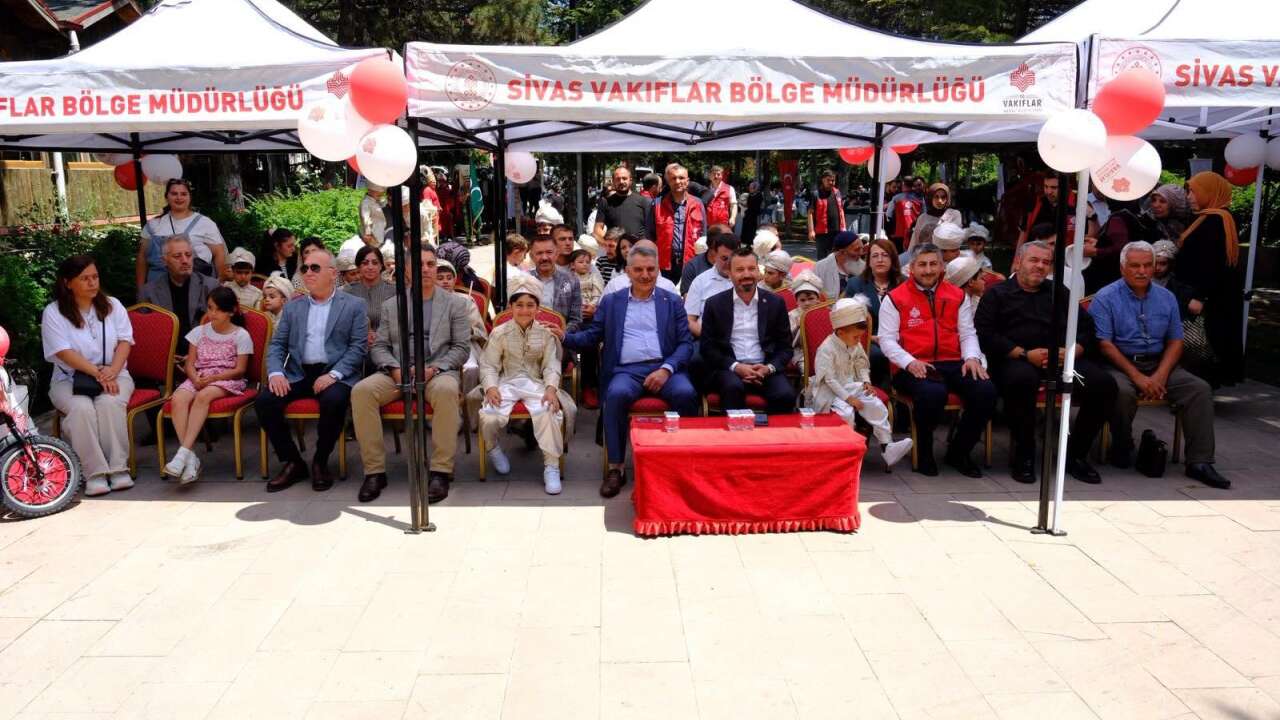 Yozgat'ta 30 Çocuk İçin Sünnet Şöleni Düzenlendi