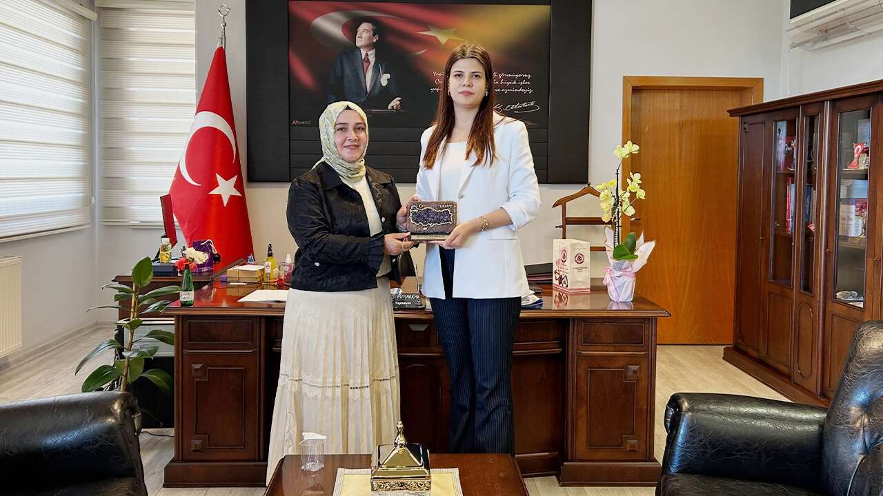 Aydıncık’ta Kadın Dayanışması: Başkan Türker’den Kaymakam Büyükuçar’a Ziyaret