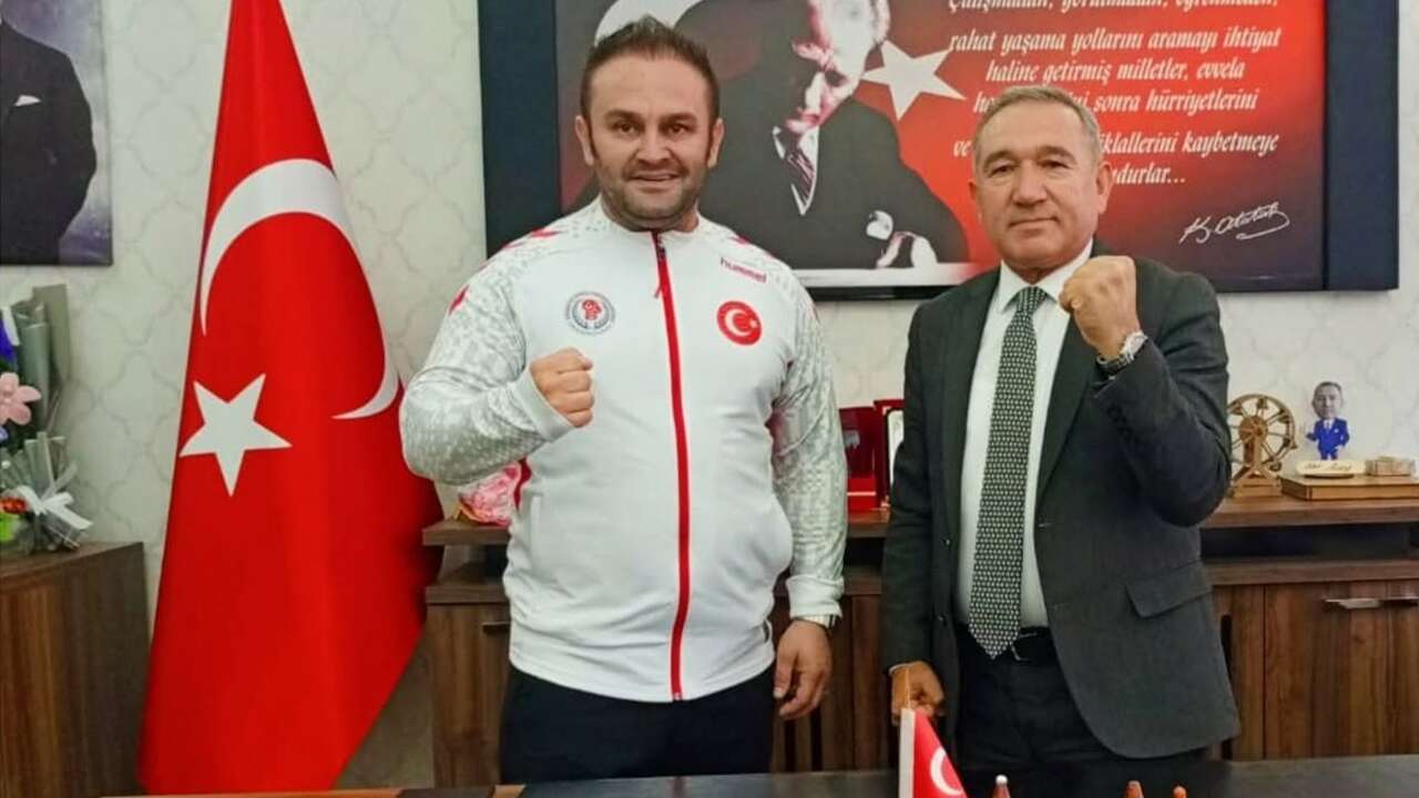 Kadışehri Milli Eğitim Müdürü Aksoy Tebrik etti