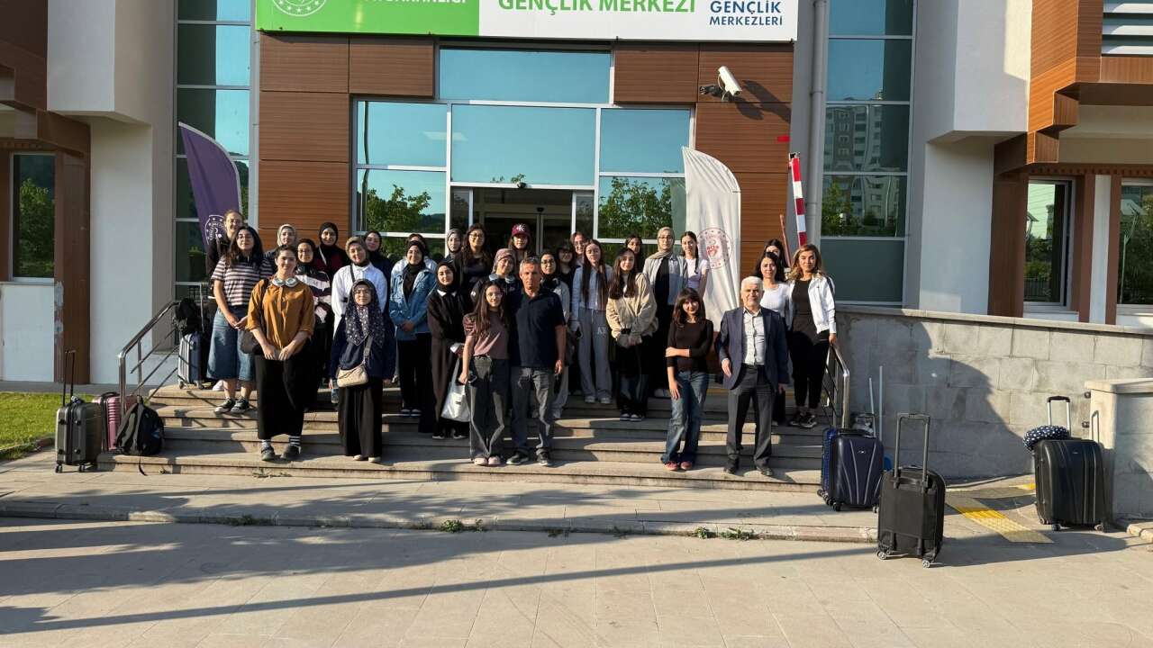 Yozgatlı Gençler Kastamonu Kampına Uğurlandı