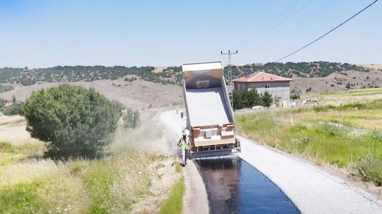 Yozgat’ta Grup Köy Yoluna 2. Kat Asfalt: Çalışmalar Tamamlandı
