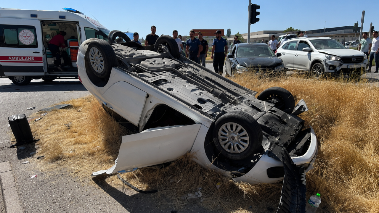 Boğazlıyan'da 3 Araç Birbirine Girdi! Sanayi Kavşağında Kaza: 2 Yaralı