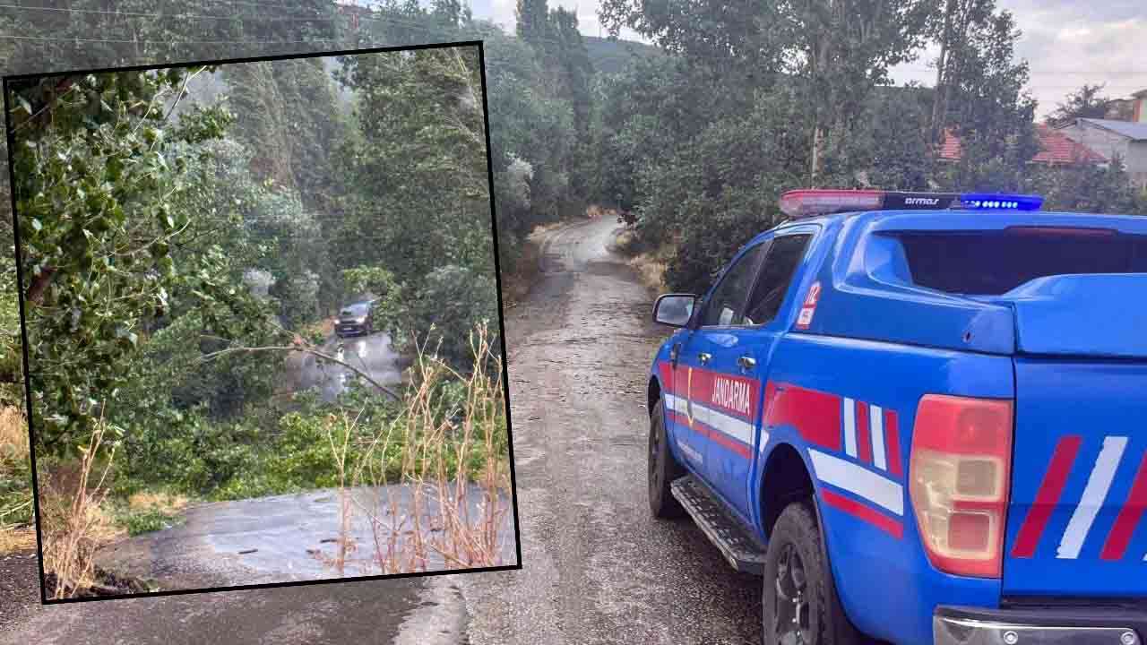 Yozgat'ta Sağanak Alarmı! Jandarma Zamanla Yarıştı, Mahsur Kalan Traktör Kurtarıldı