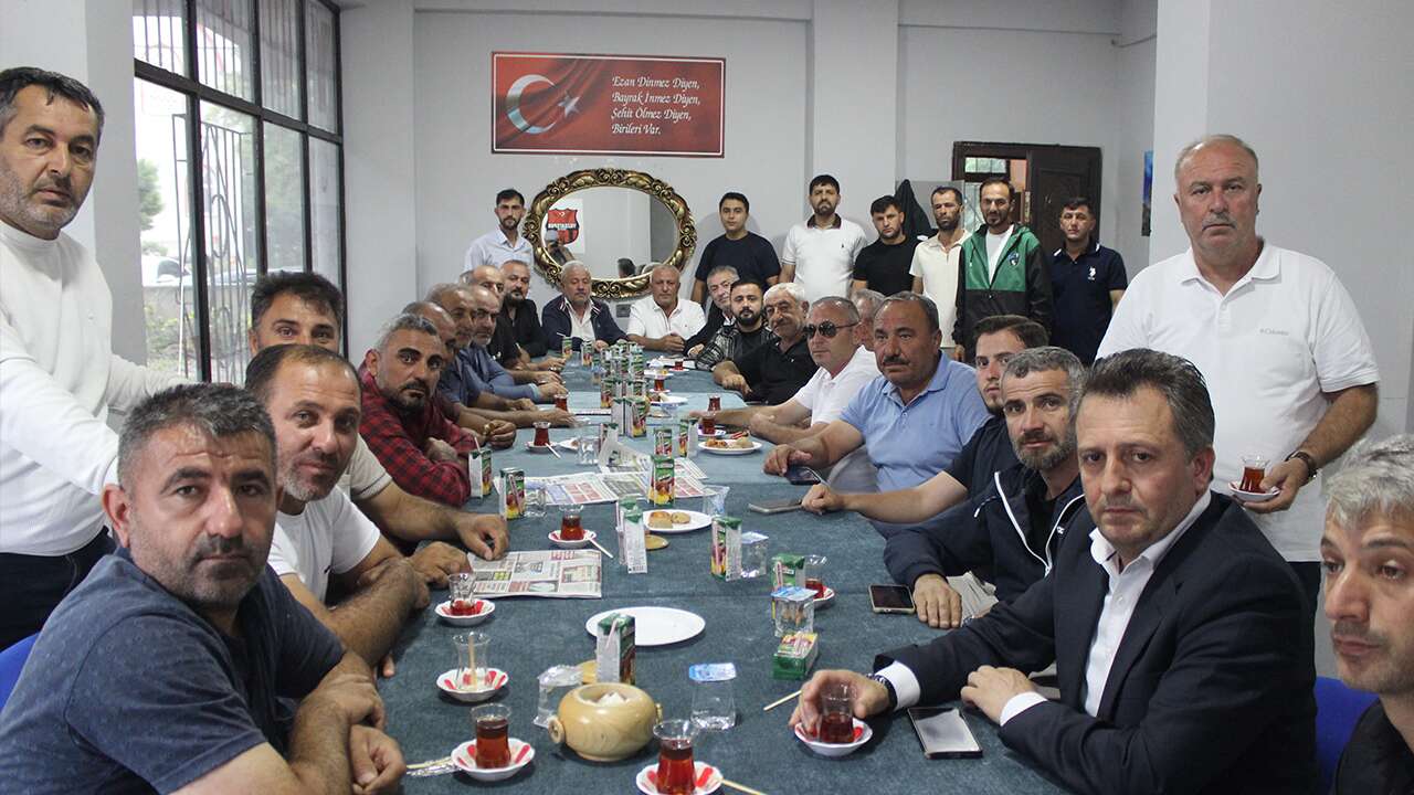 Kocaeli Yozgatlılar’da Bayrak Değişimi