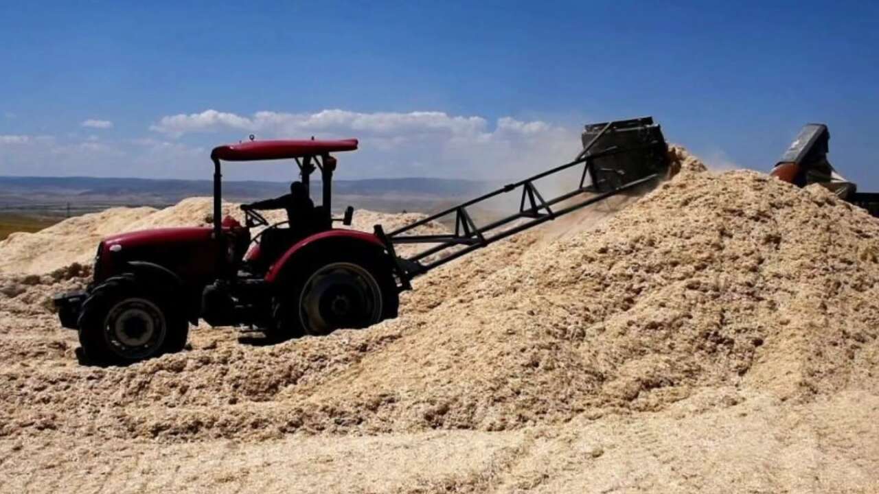Yozgat Tarlalarında Zorlu Saman Mesaisi: Tozun İçinde 6 Ay Ekmek Mücadelesi