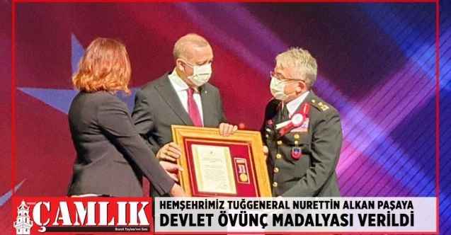 Tuğgeneral Nurettin Alkan Paşaya Devlet Övünç Madalyası verildi