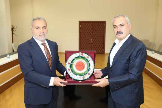 Boğazlıyan Belediye Başkanı Gökhan Coşar, Yozgat Bozok Üniversitesi Rektörü Prof. Dr. Ahmet Karadağ’ı ziyaret etti