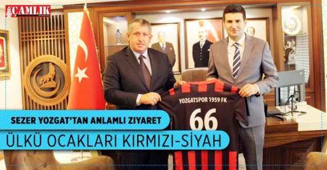 Ülkü Ocakları Eğitim ve Kültür Vakfı Genel Merkezi 'Kırmızı-Siyah'