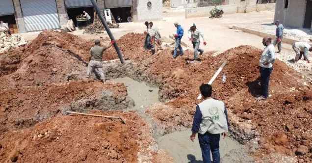 Azez’de 12 derslikli okulun inşasına başlandı