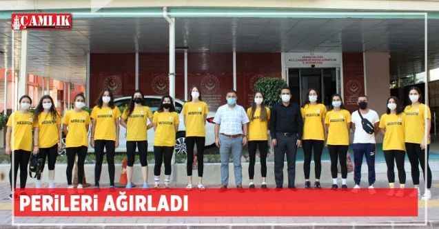 Adana Aile, Çalışma ve Sosyal Politikalar İl Müdürü Nevzat Özer, Yozgat Aile ve Sosyal Politikalar Gençlikspor takımını ağırladı