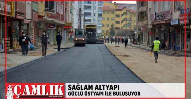 Sorgun Belediyesi asfalt serim çalışmalarına devam ediyor