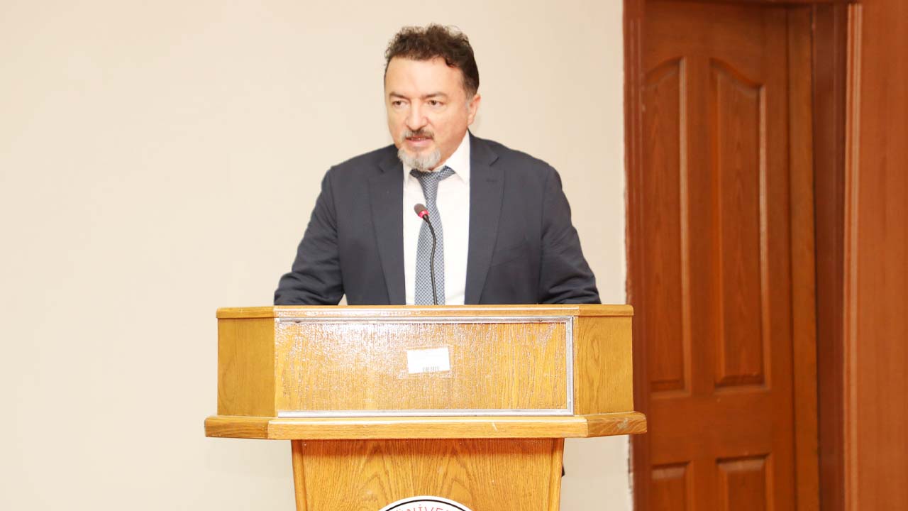 Yobü Panel Fen Edebiyat (4)