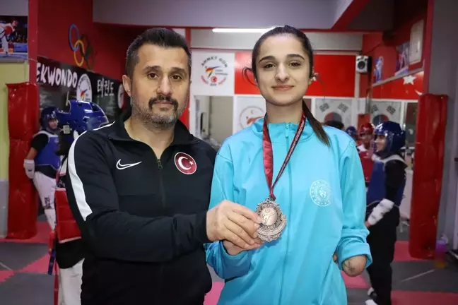 Engeline Meydan Okuyan Tuana'dan Madalya Sevinci (1)-1