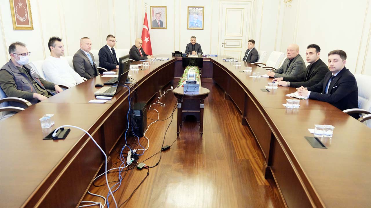 Vali Toplantı (3)