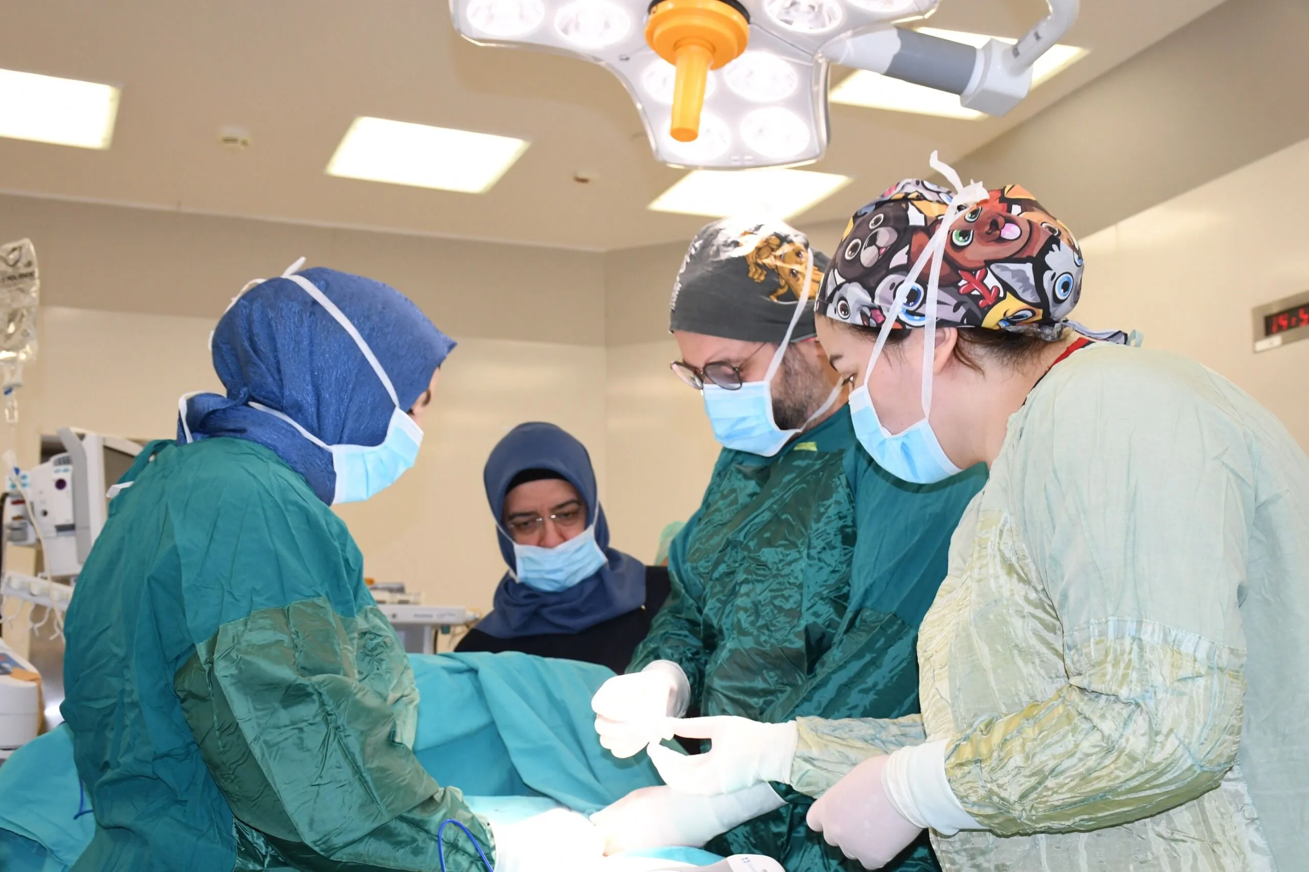 Yozgat Şehir Hastanesi'nden Pediatrik Cerrahide Yenilik Laparoskopik Kolesistektomi (2)