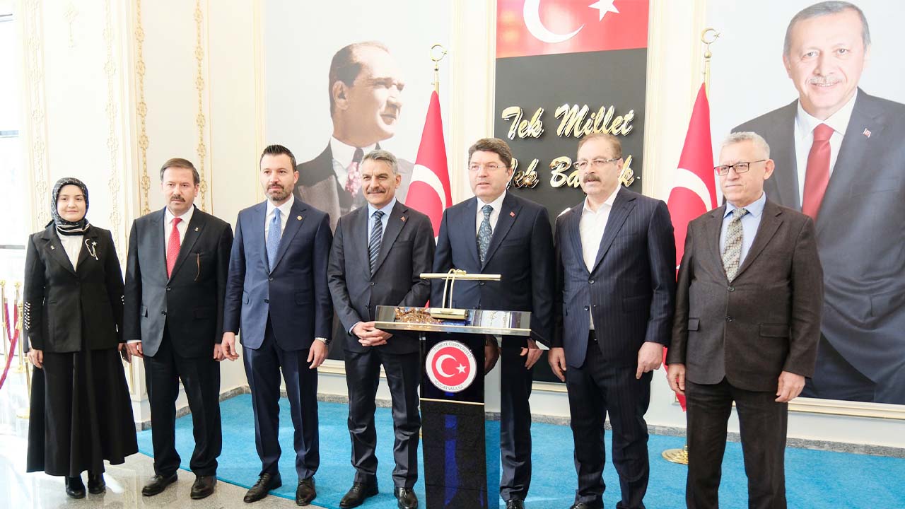 Bakan Tunç (1)