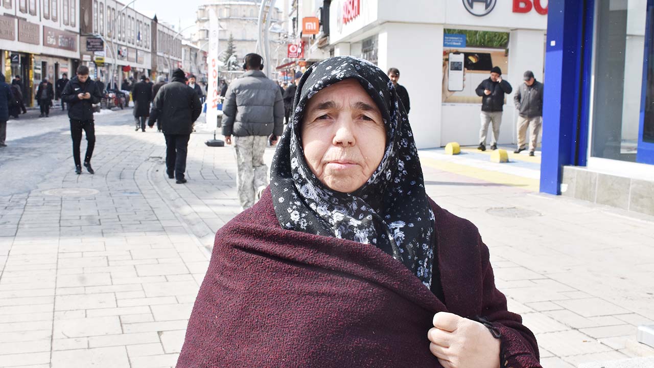 Safiye Yazan