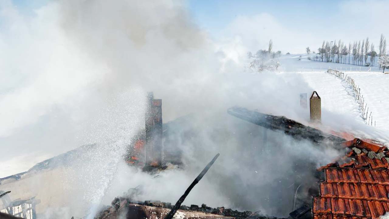 Yangın Köy (4)