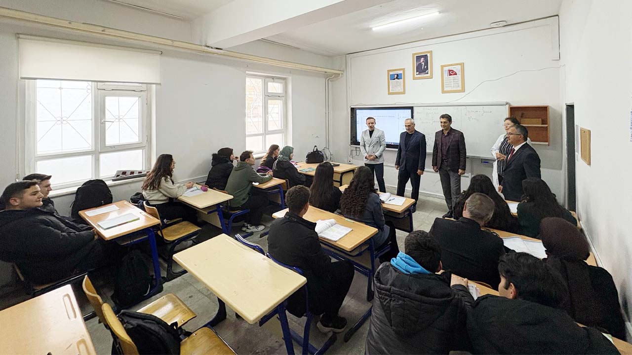 Boğazliyan Beledi̇ye Başkani (1)