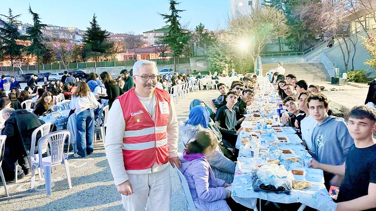 Çağrıbey Lisesi Ankara Iftar (4)