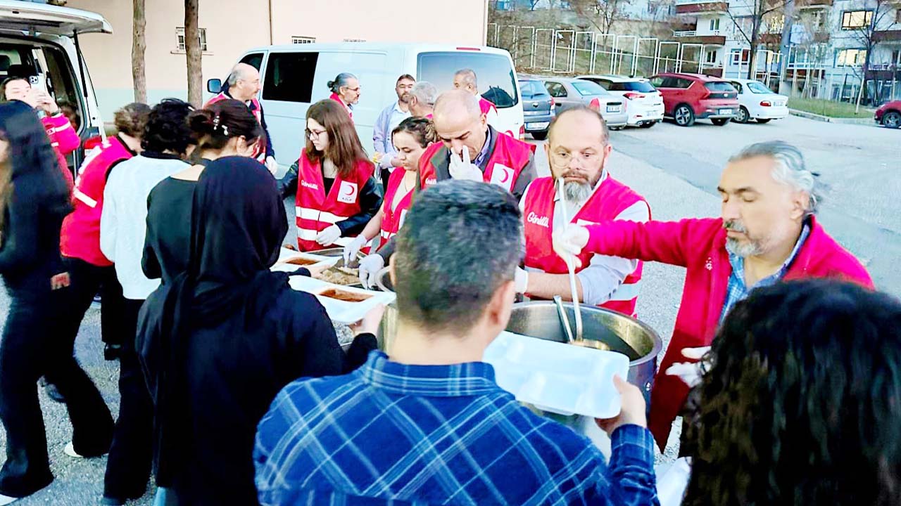 Çağrıbey Lisesi Ankara Iftar (6)