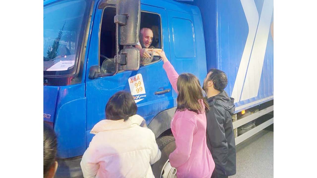 Öğrenci Yol Ikram (4)