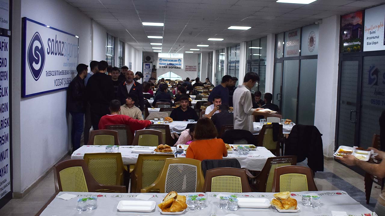 Ülkü Ocakları Iftar (4)