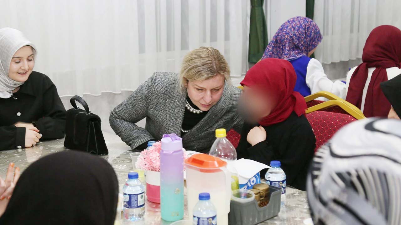 Yatılı Kuran Kursu Iftar (2)