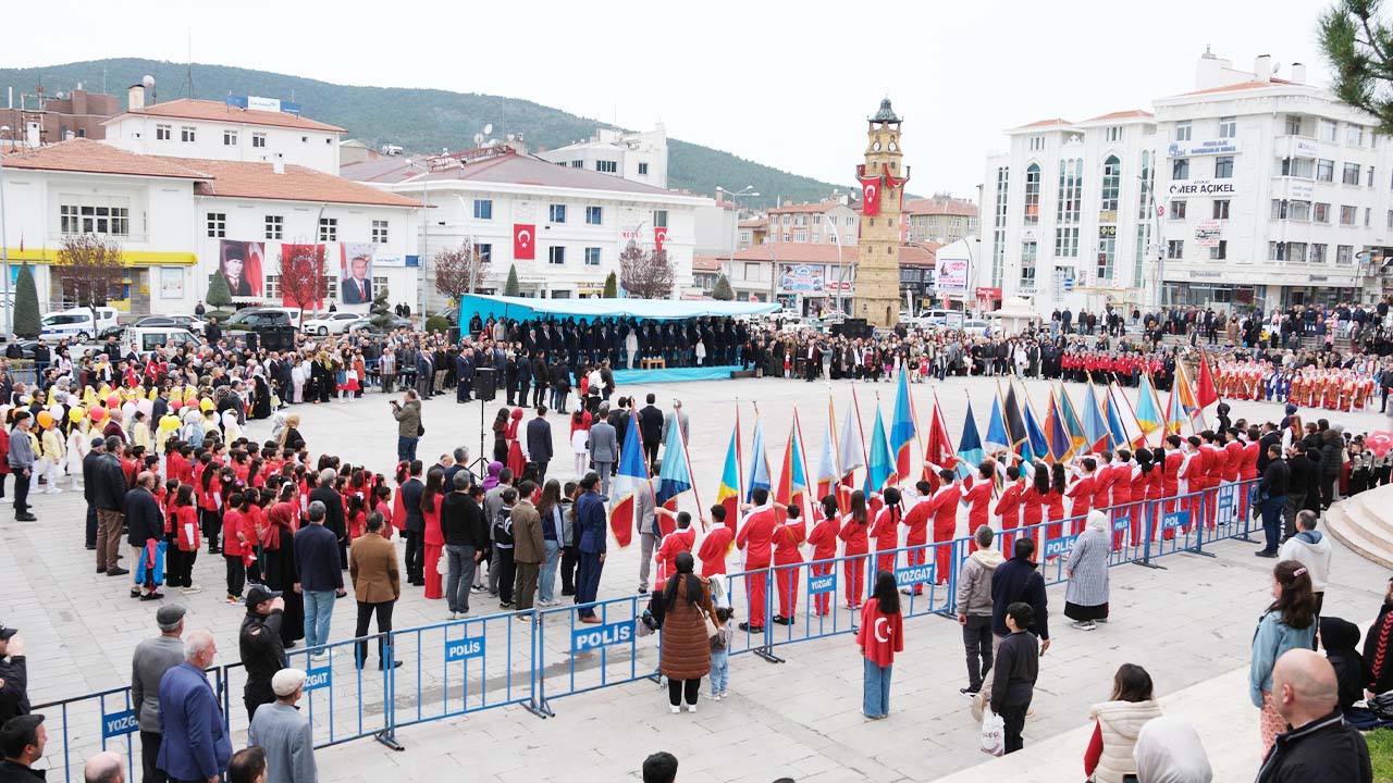 76 Yıl Sonra Aynı Şiir (2)