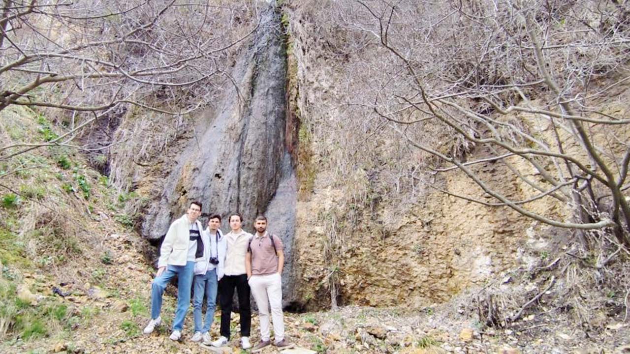 Ağlayan Şelale (1)