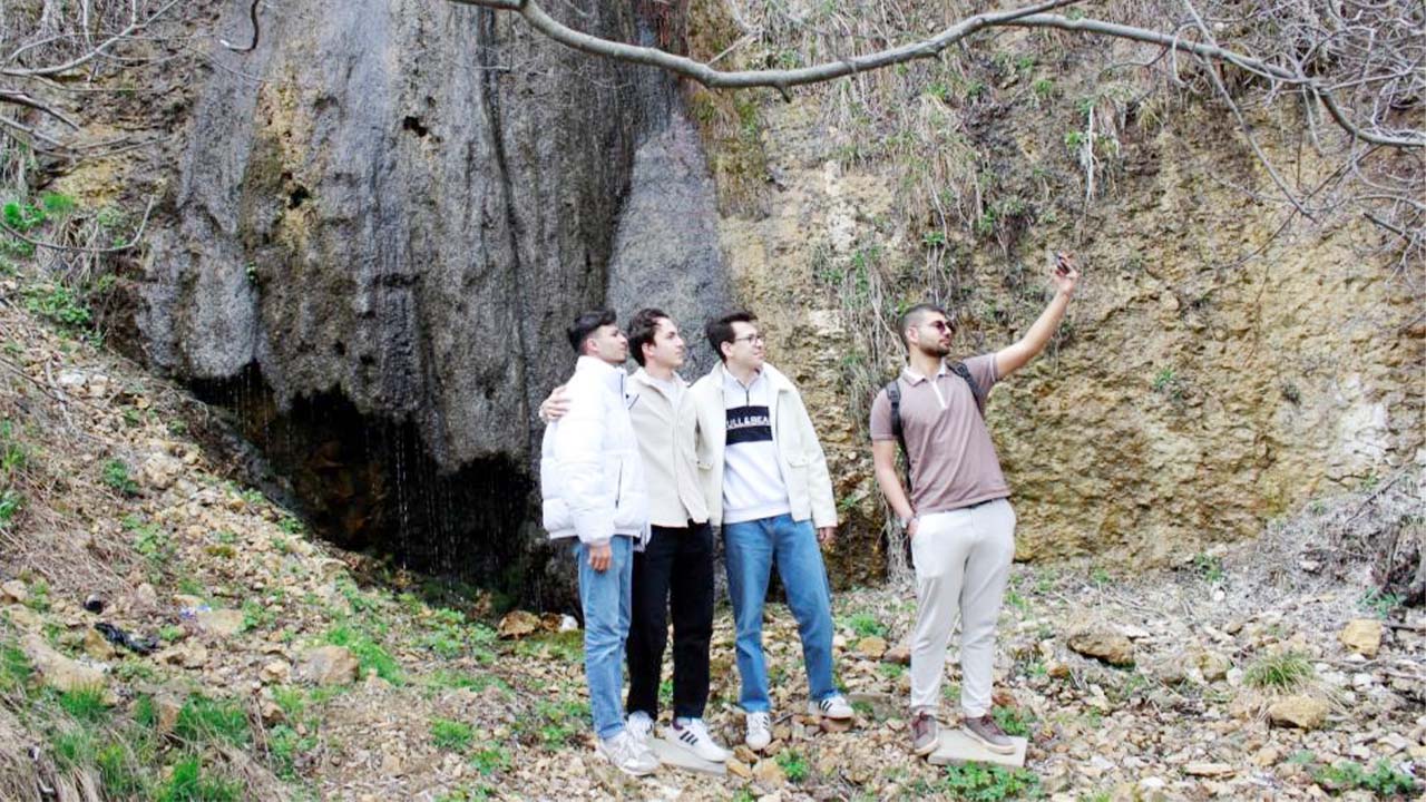 Ağlayan Şelale (3)