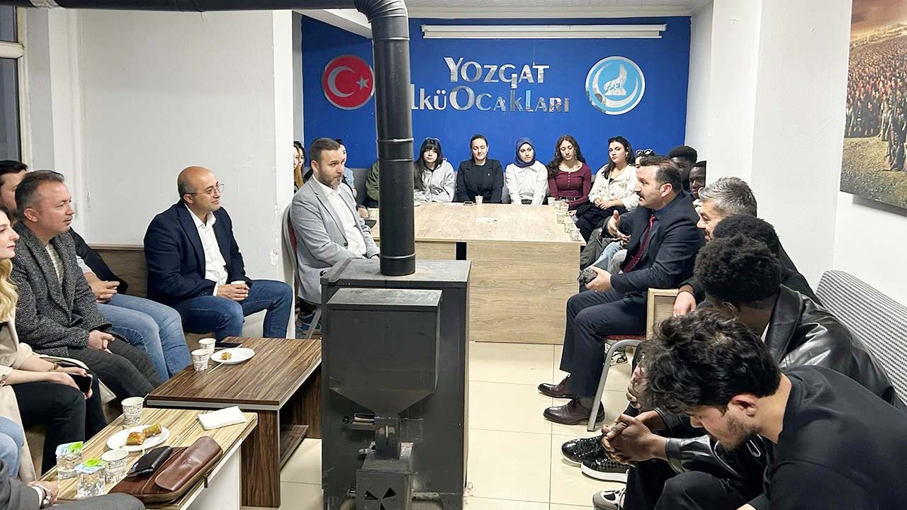 Ülkü Ocakları Yabancı (4)