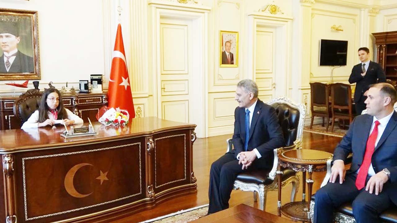 Vali Çocukk (1)