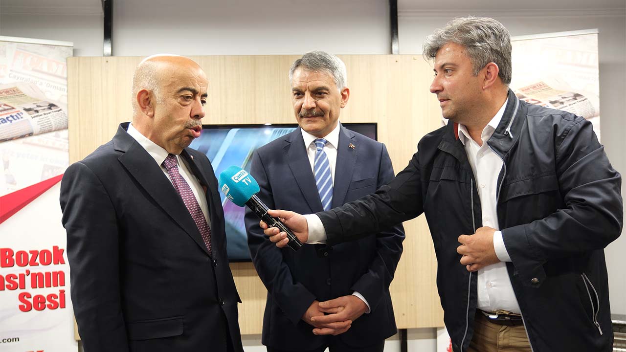 Vali Çamlık Gazetesi Ziyaret (4)
