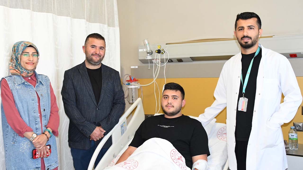 Anjiyo Şehir Genç